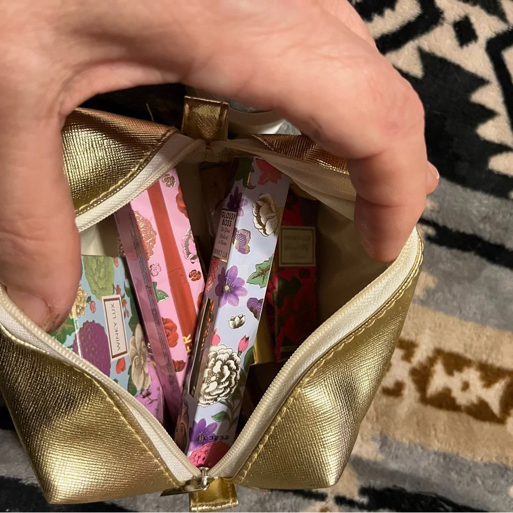 Winky Lux NWOT 8pc Lip / Makeup Set - Picture 3 of 14